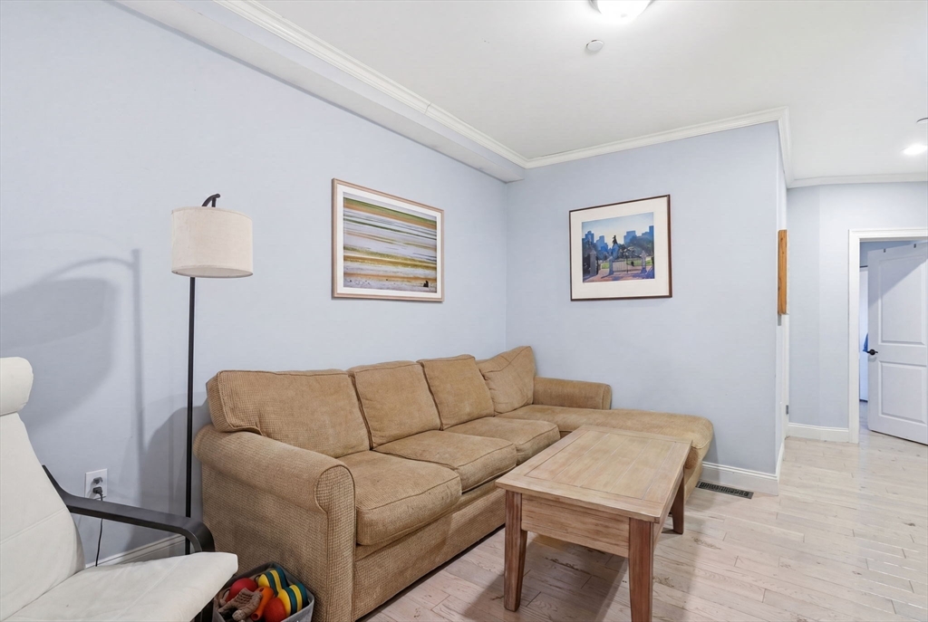 30 Rawson St