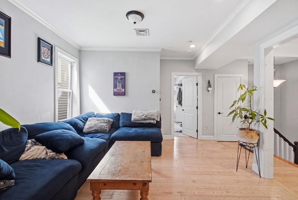 30 Rawson St