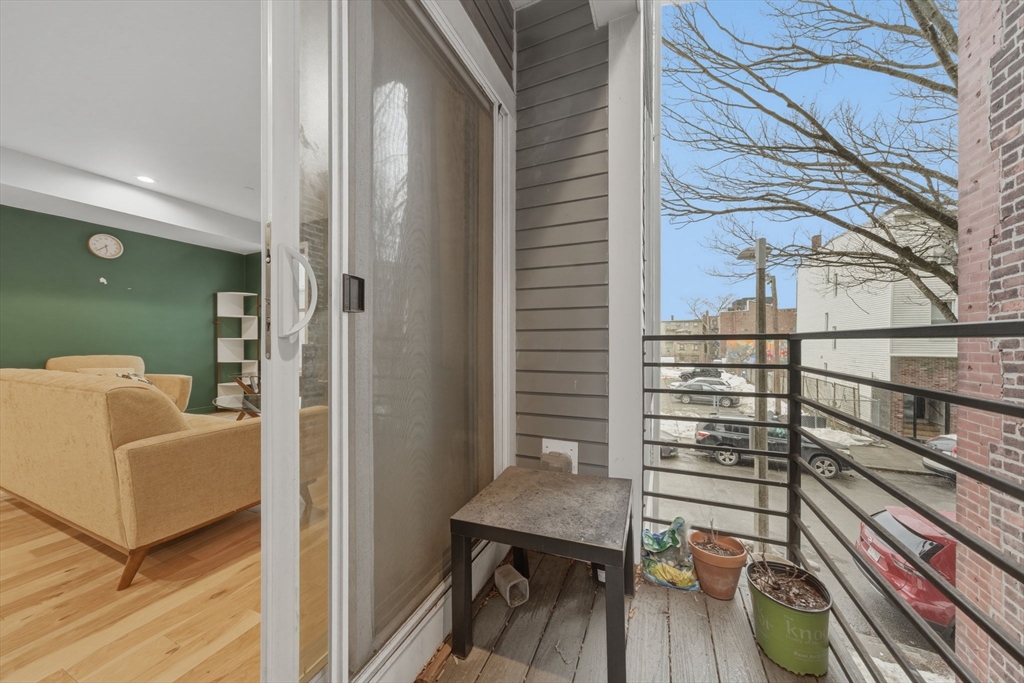 186 Paris St # 1