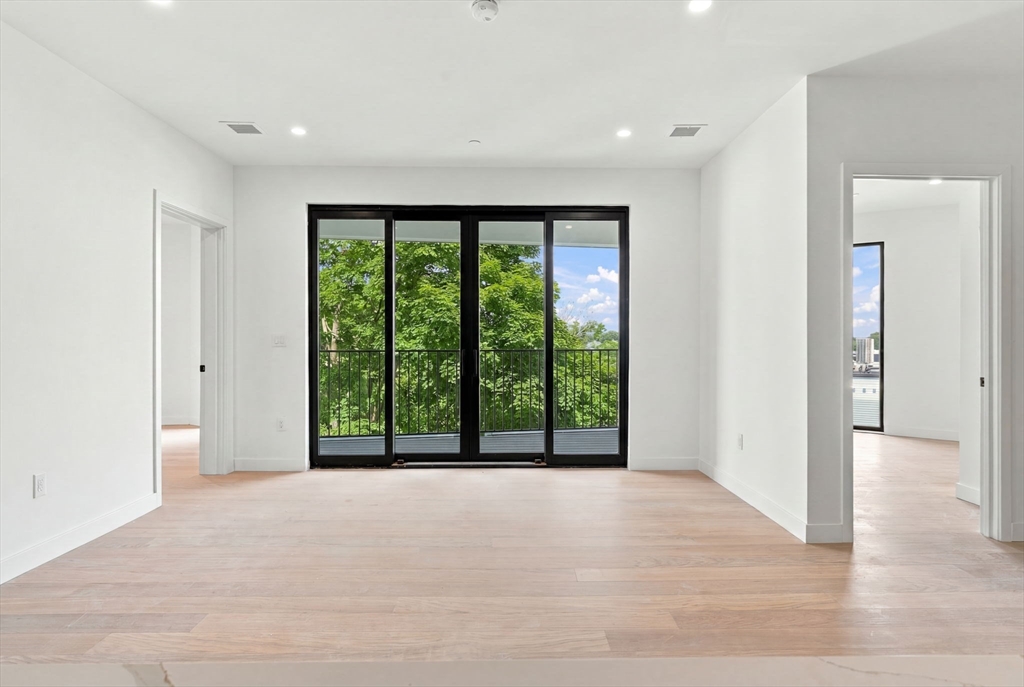 22 High Street # 203