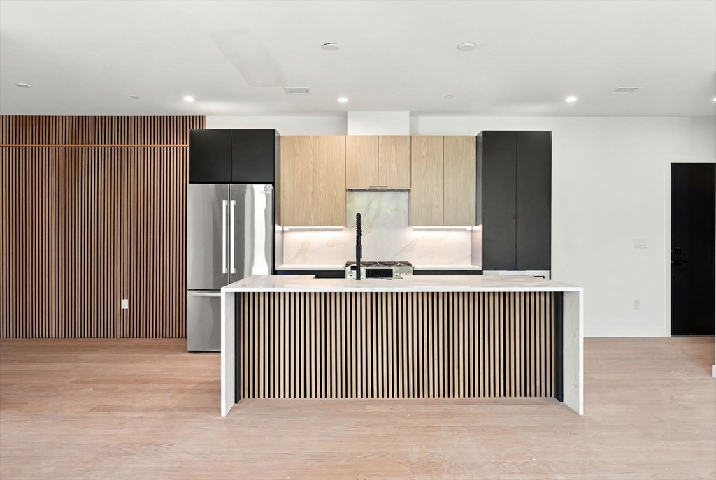 22 High Street # 203