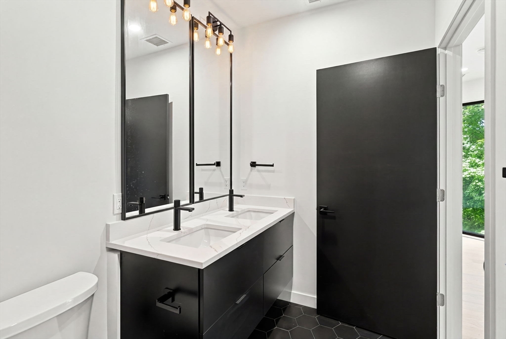 22 High Street # 203