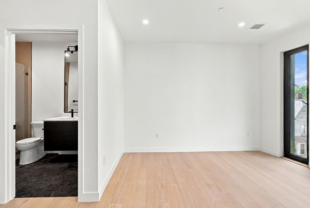 22 High Street # 4