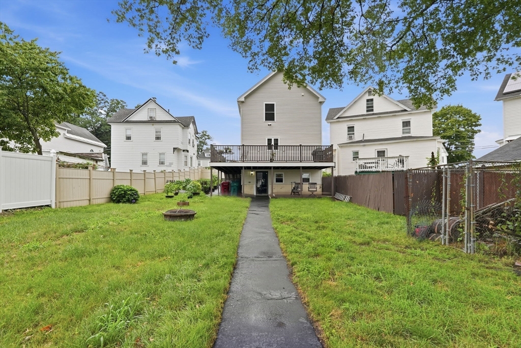 87 Crescent St