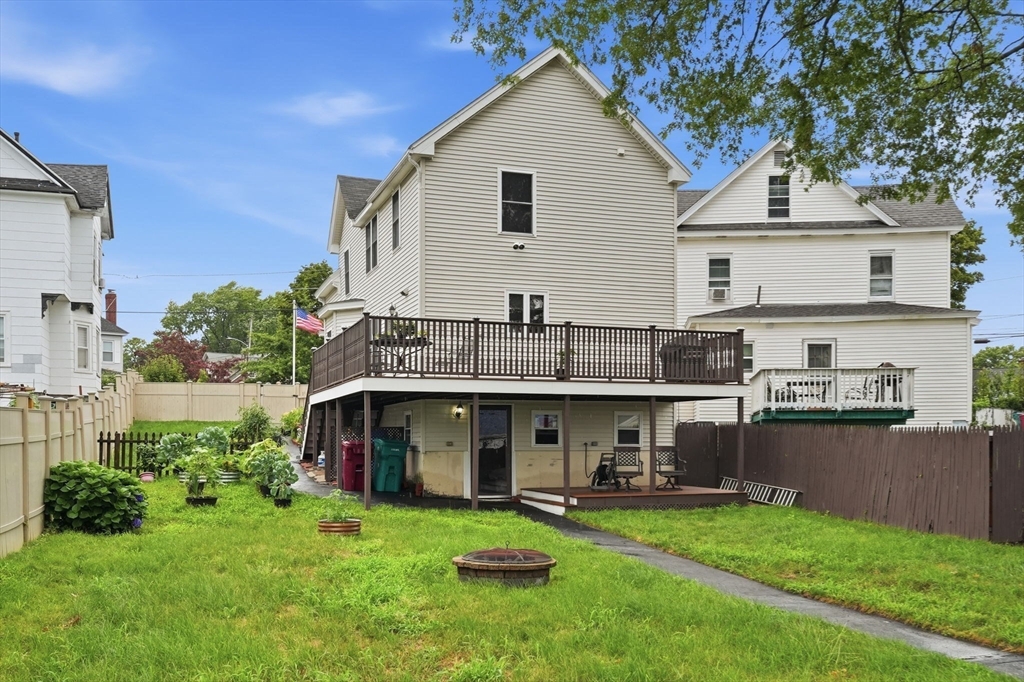 87 Crescent St