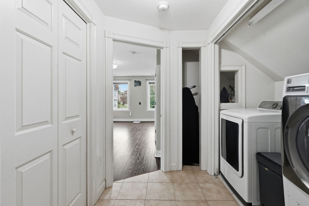 87 Crescent St