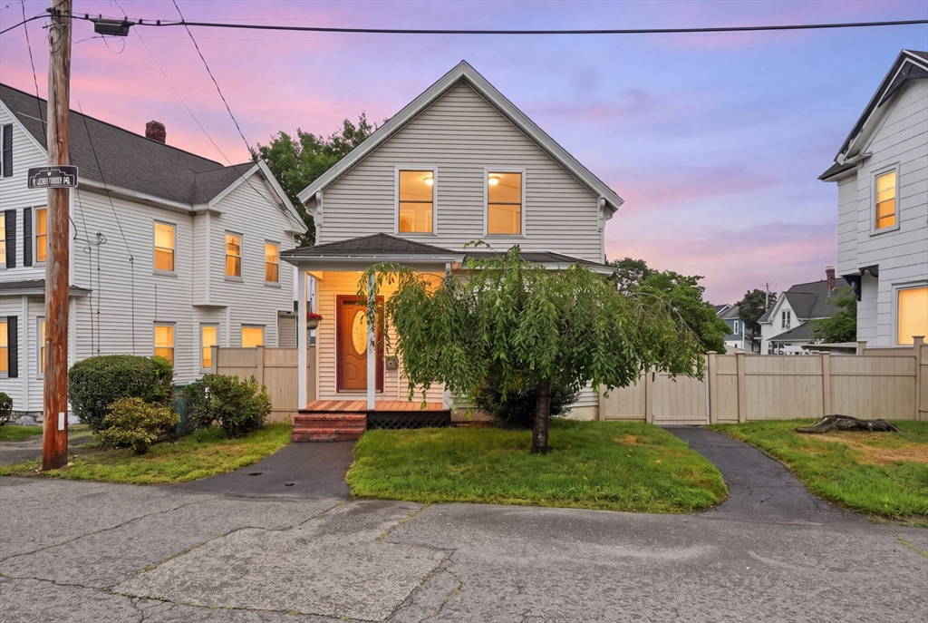 87 Crescent St