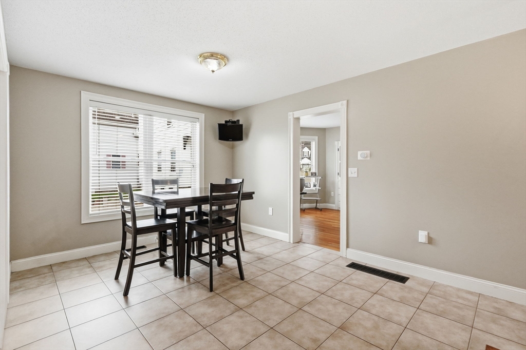 87 Crescent St