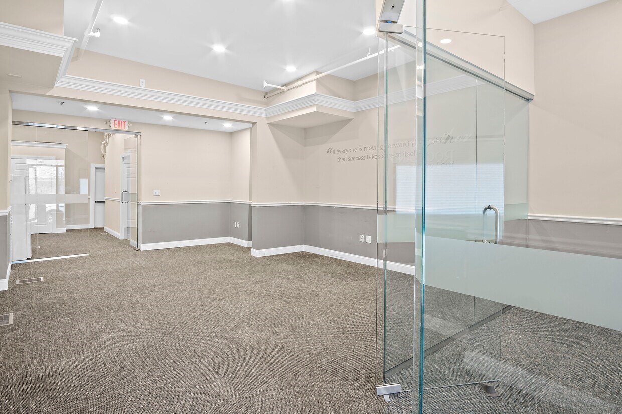 406 Neponset Ave
