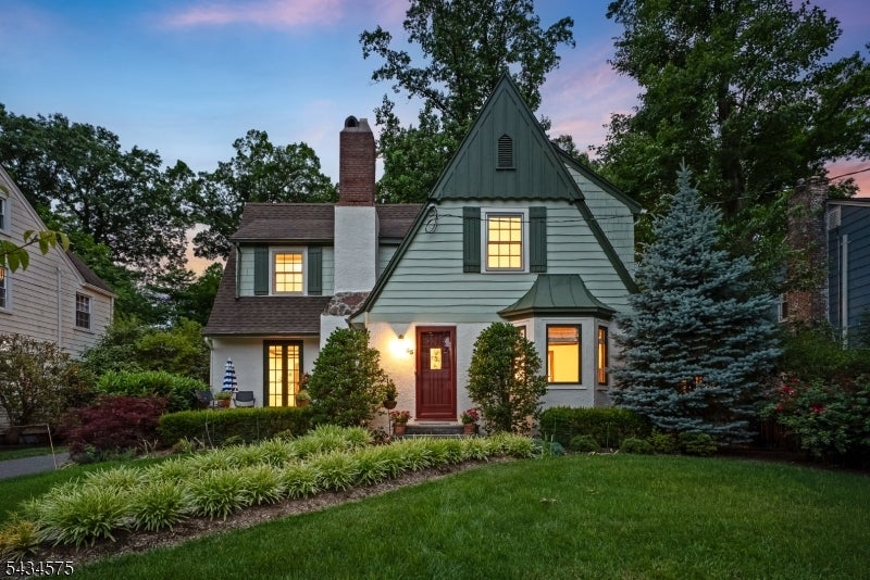 35 Woodland Road