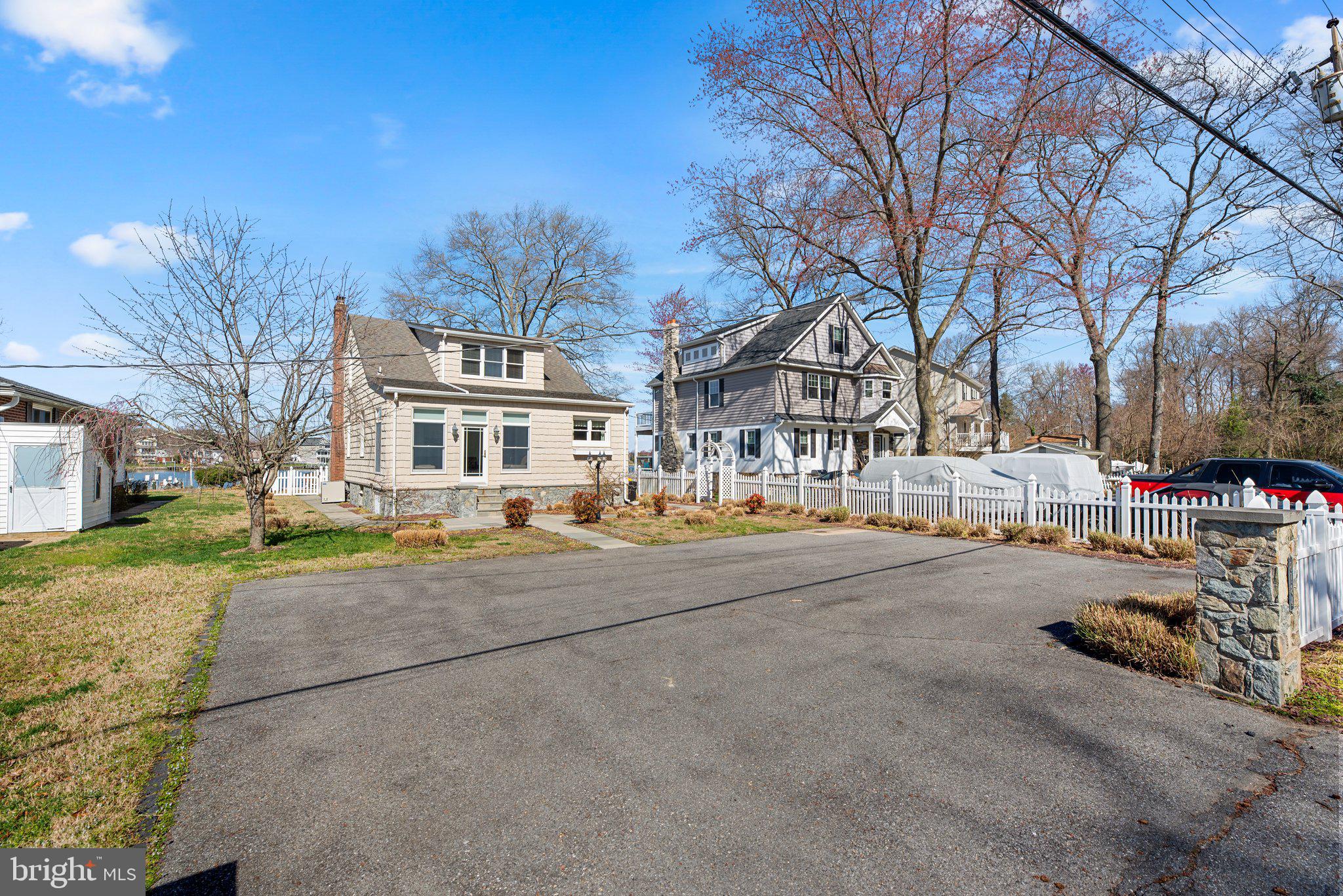 8184 RIVERSIDE DRIVE