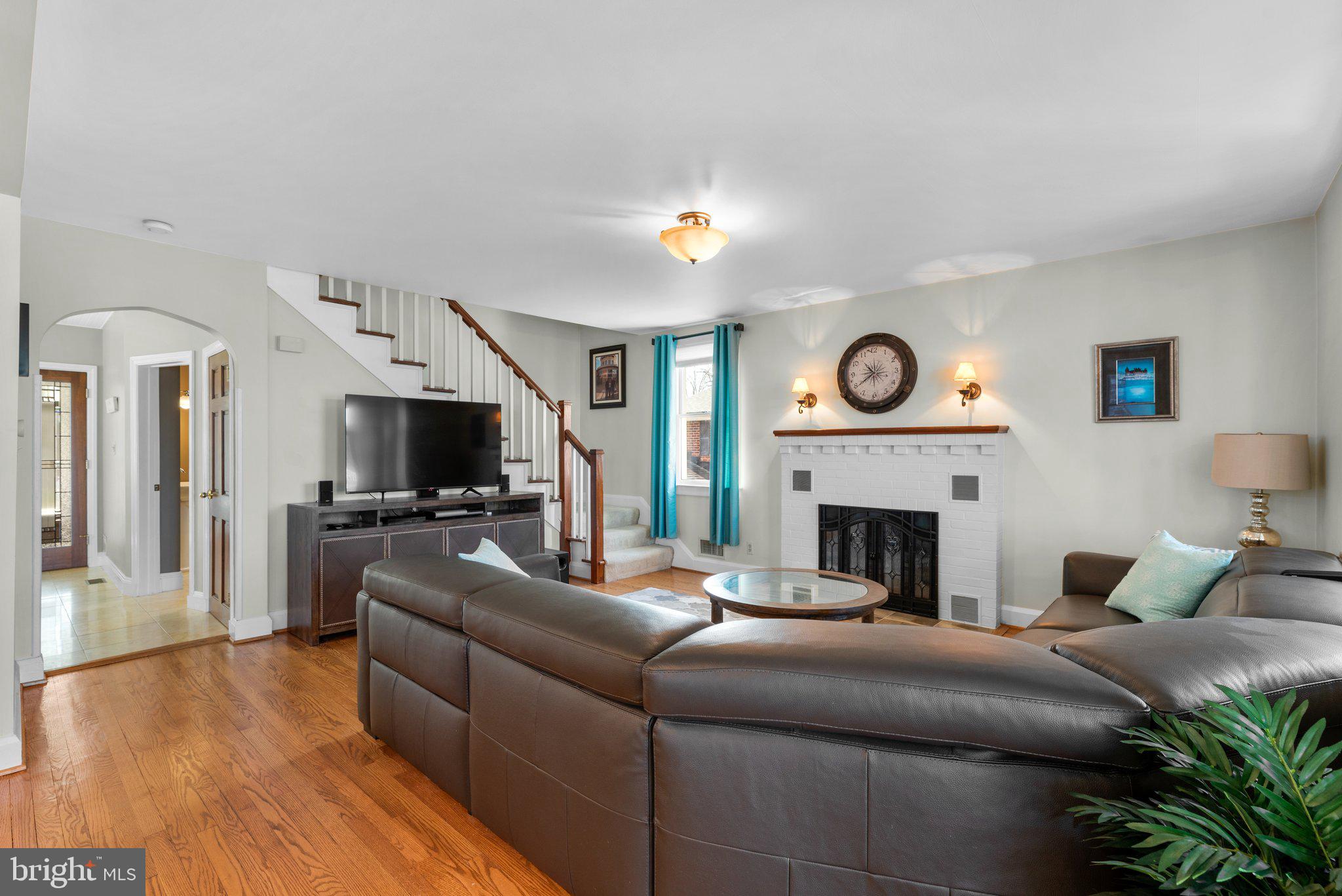 8184 RIVERSIDE DRIVE