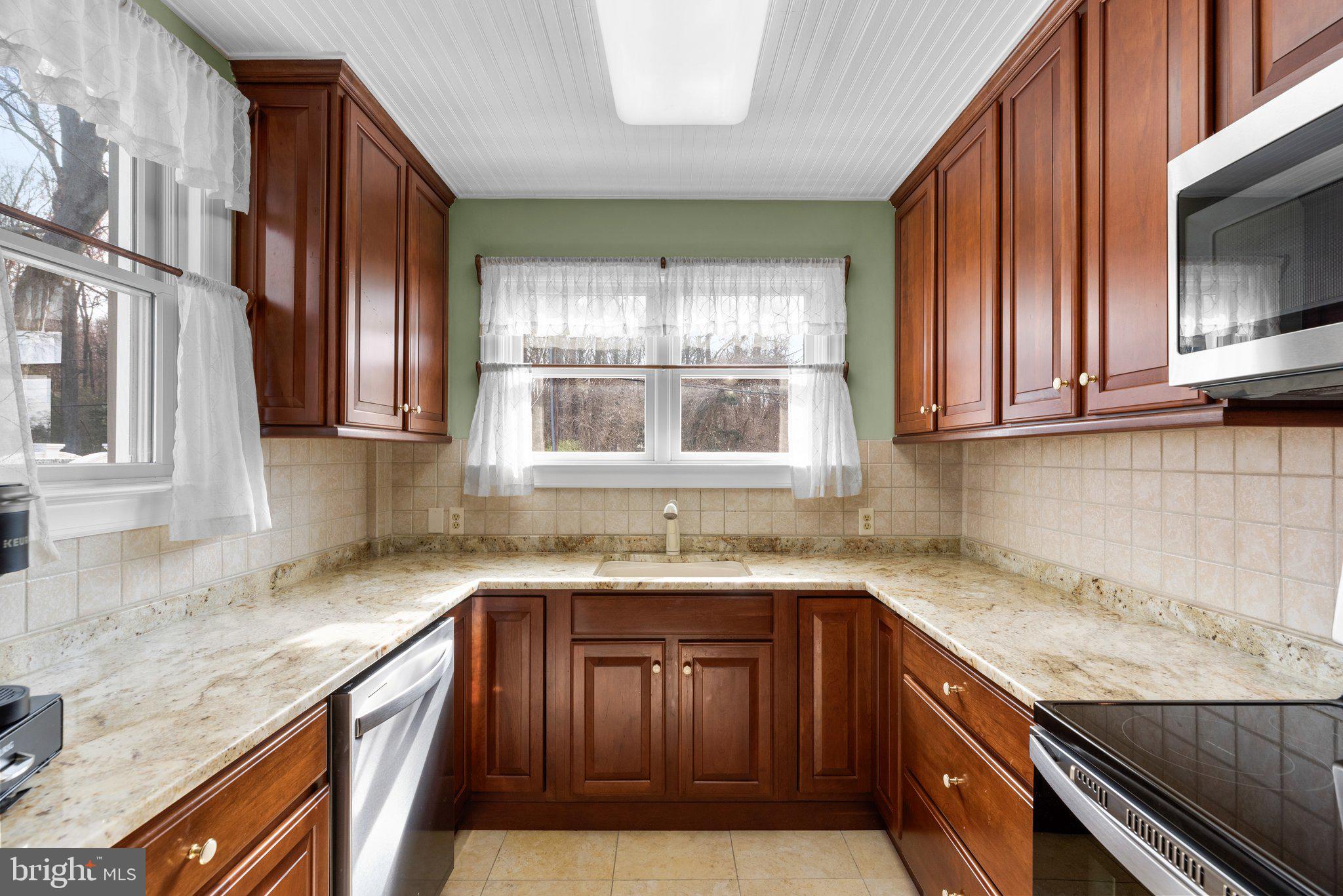 8184 RIVERSIDE DRIVE