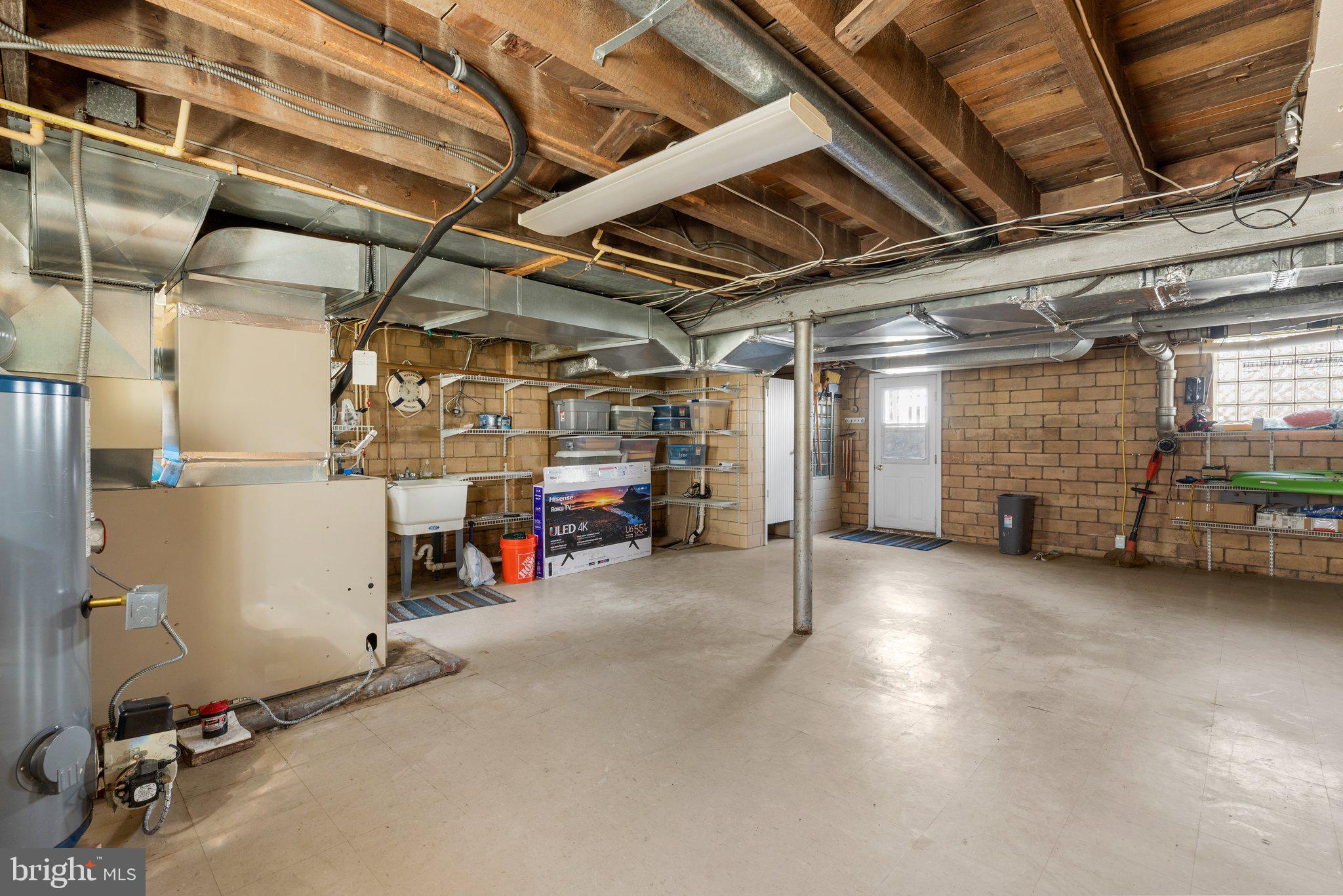 8184 RIVERSIDE DRIVE