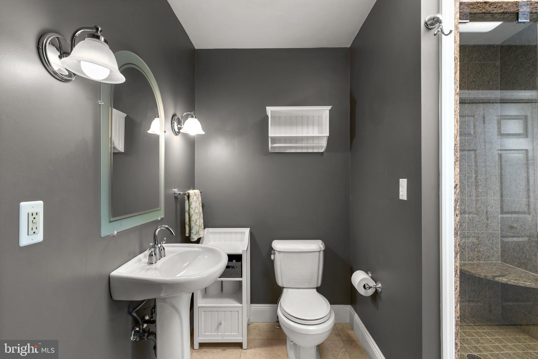 8184 RIVERSIDE DRIVE