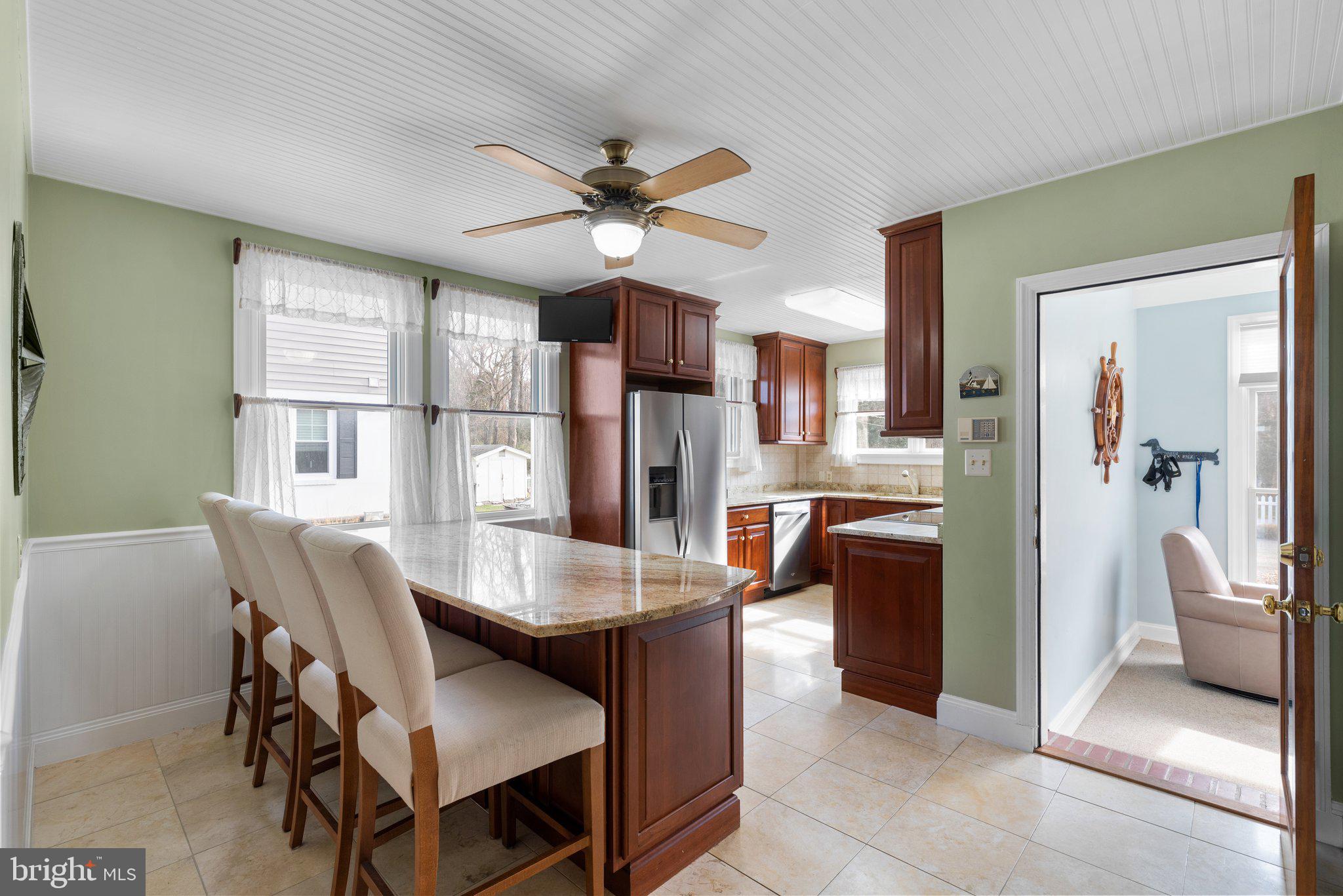 8184 RIVERSIDE DRIVE