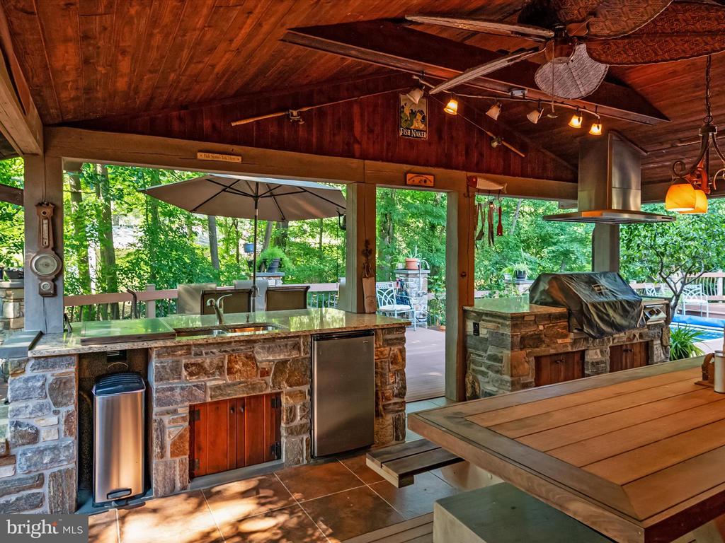 317 HICKORY POINT ROAD