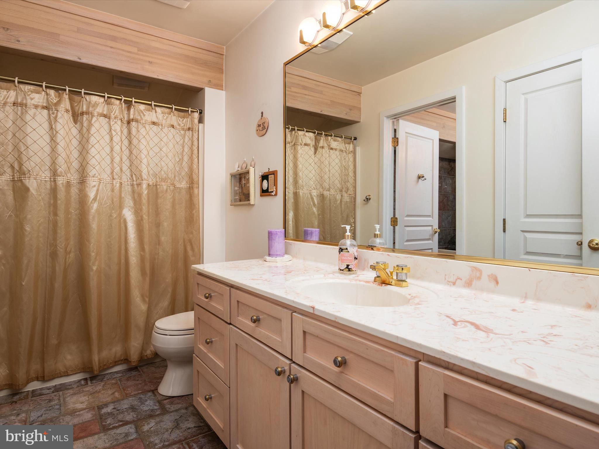 317 HICKORY POINT ROAD