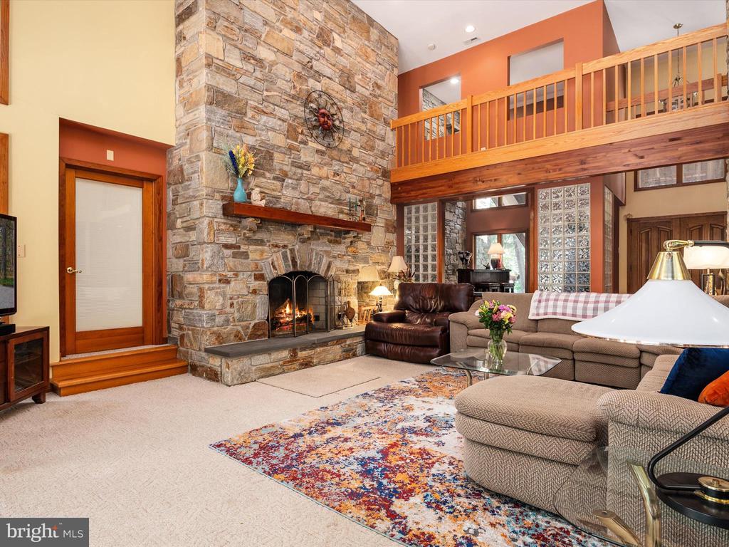 317 HICKORY POINT ROAD