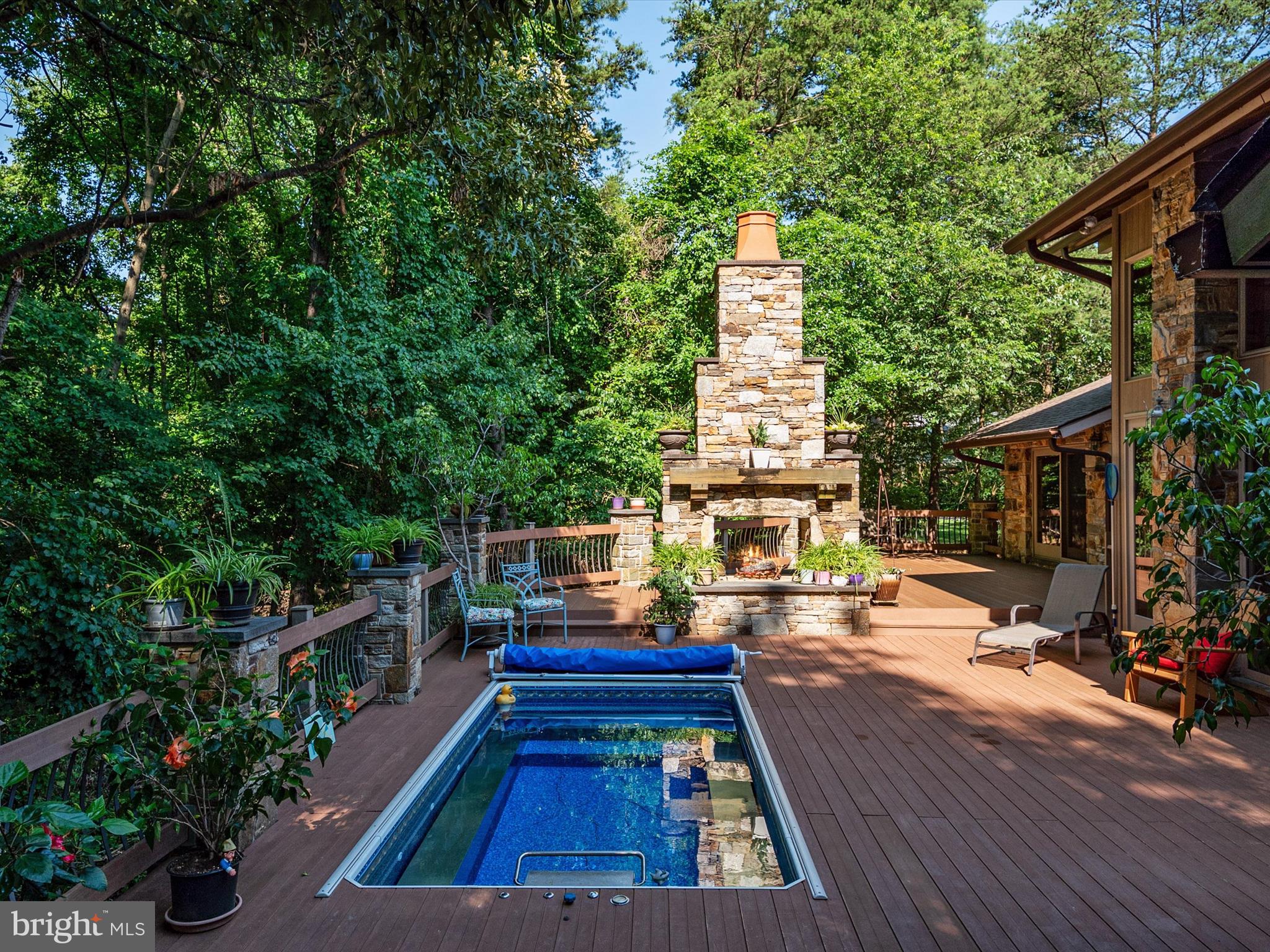 317 HICKORY POINT ROAD