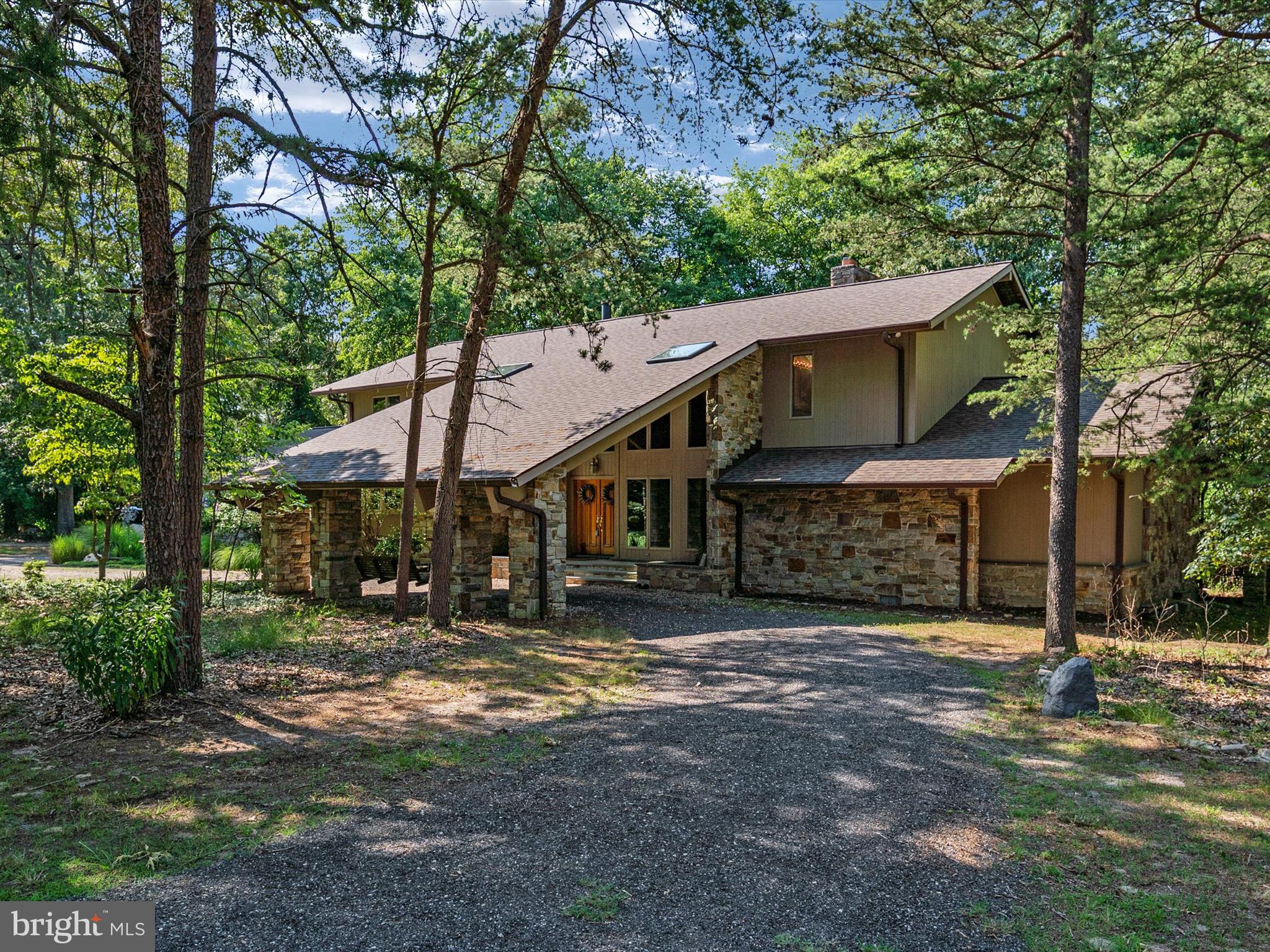 317 HICKORY POINT ROAD
