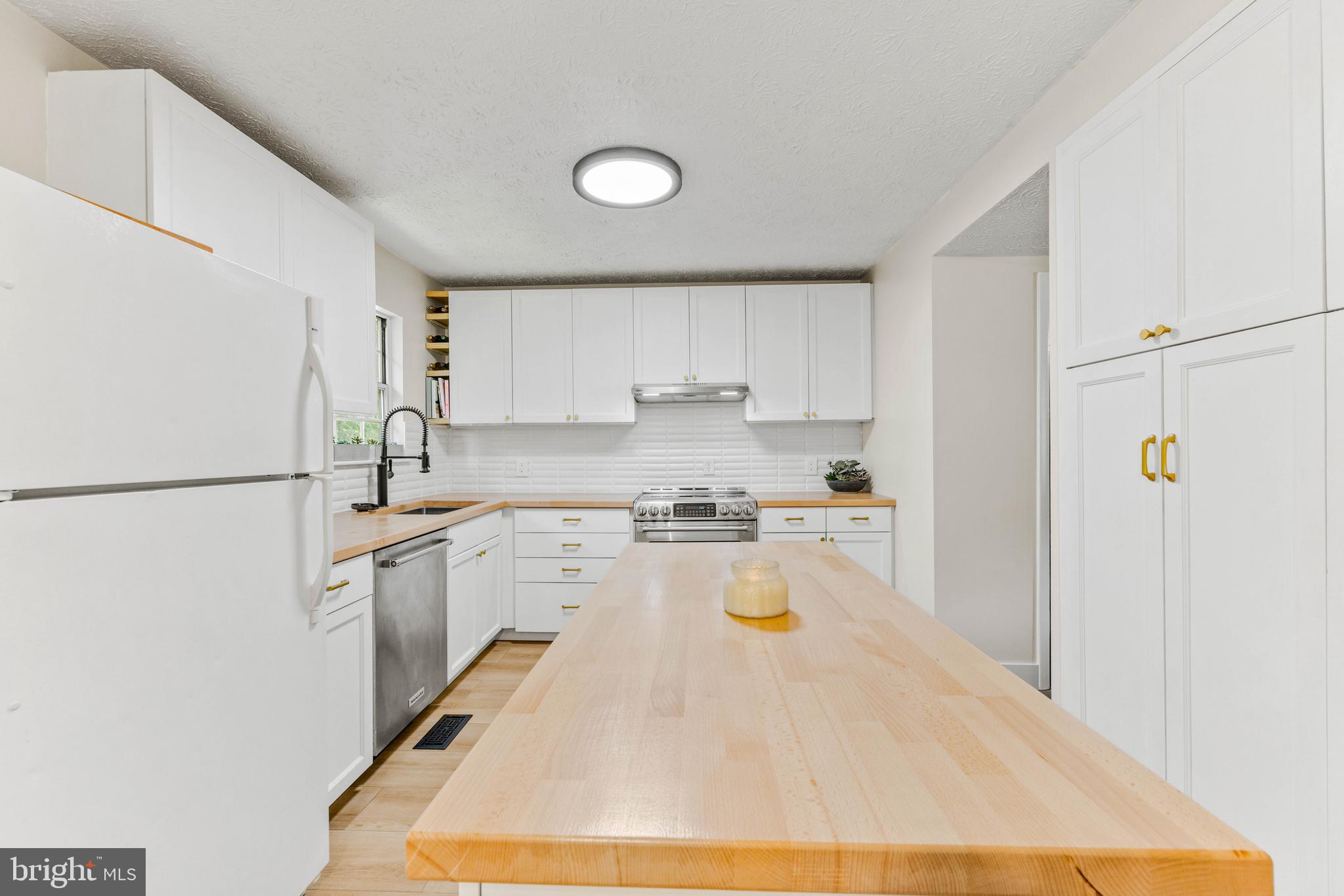 3462 MARBLE ARCH DRIVE