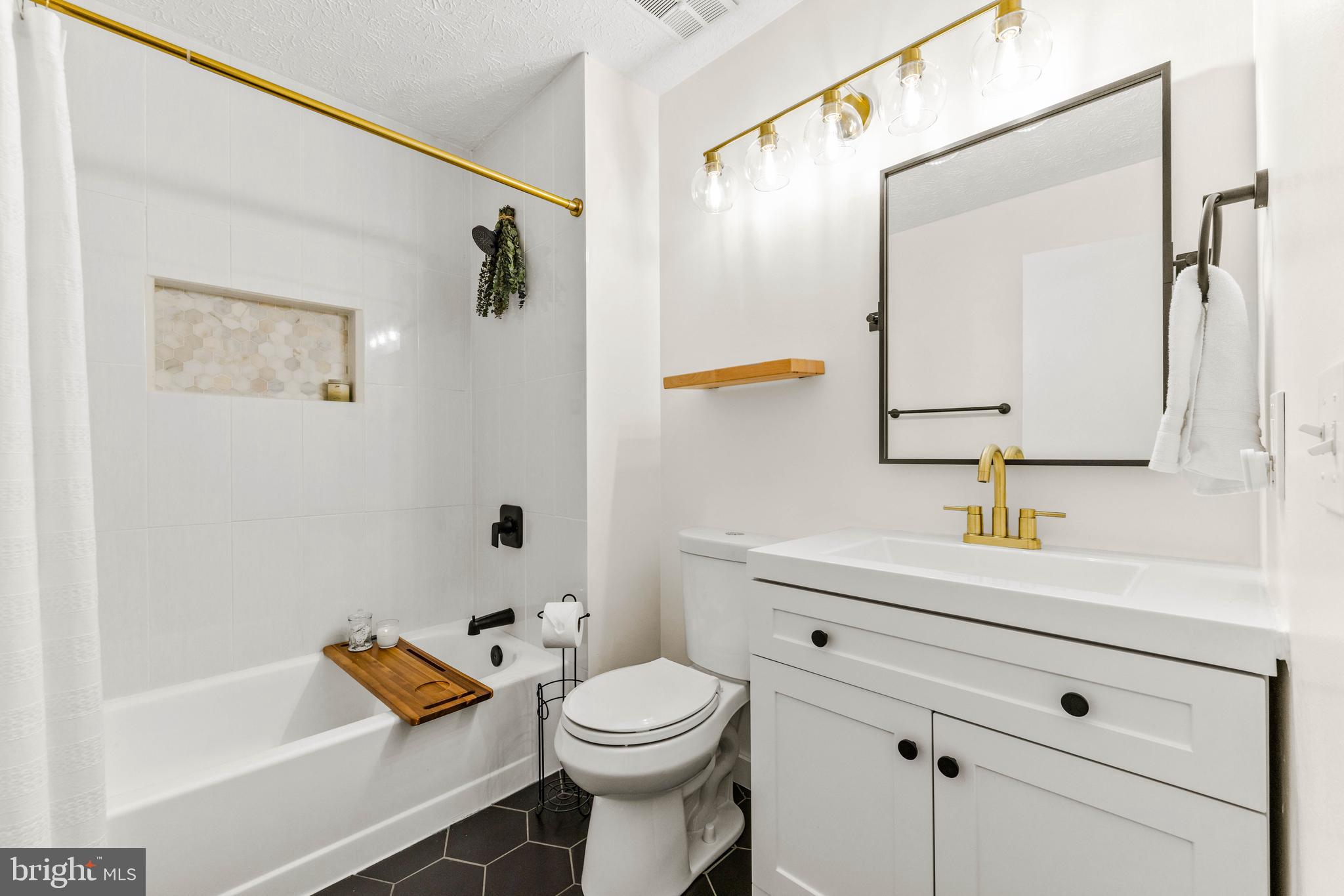 3462 MARBLE ARCH DRIVE