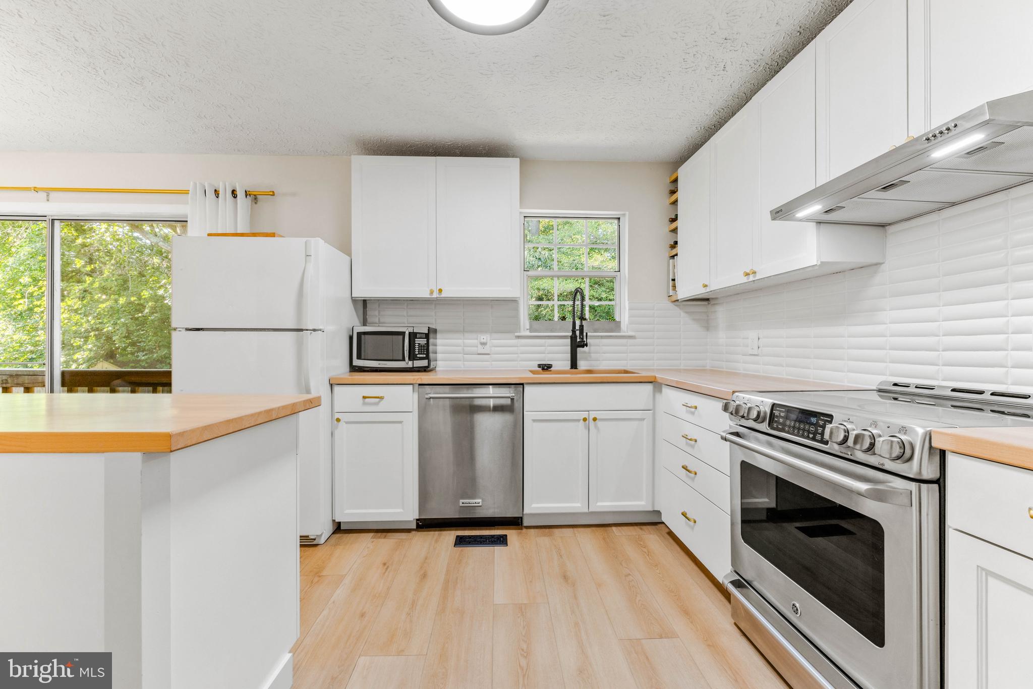 3462 MARBLE ARCH DRIVE