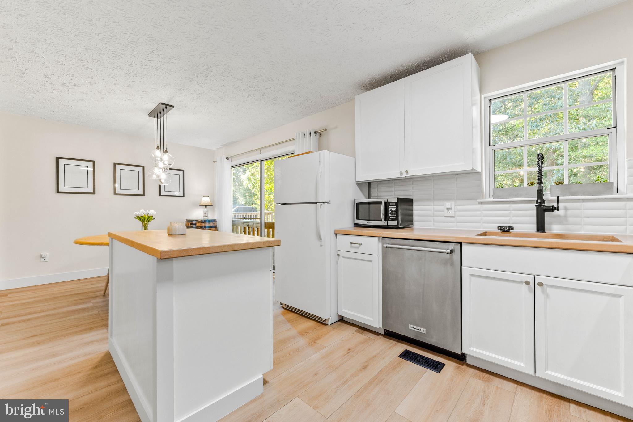 3462 MARBLE ARCH DRIVE