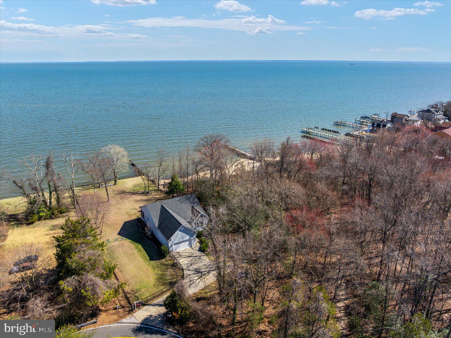 2062 KNOLLVIEW AVENUE