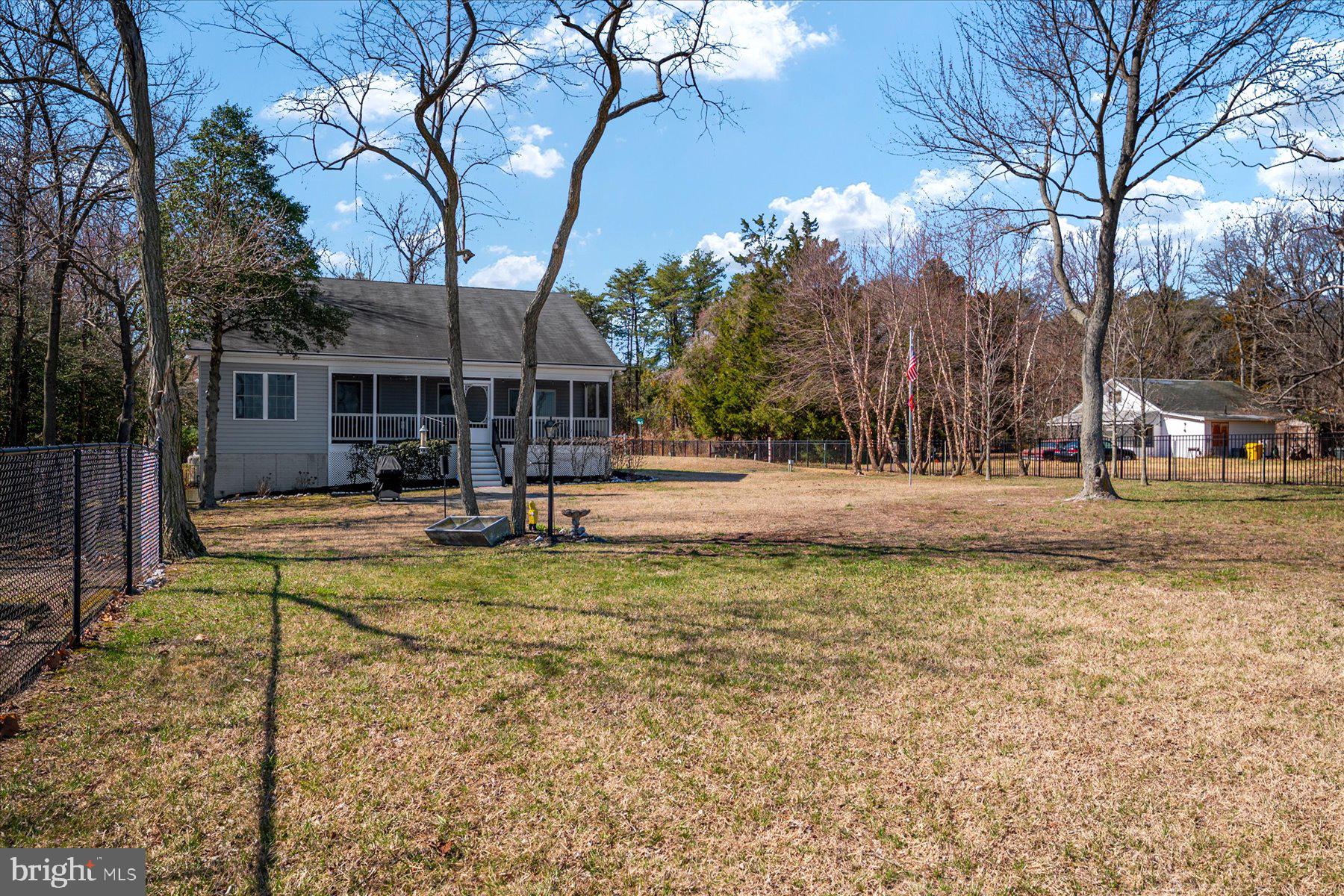 2062 KNOLLVIEW AVENUE