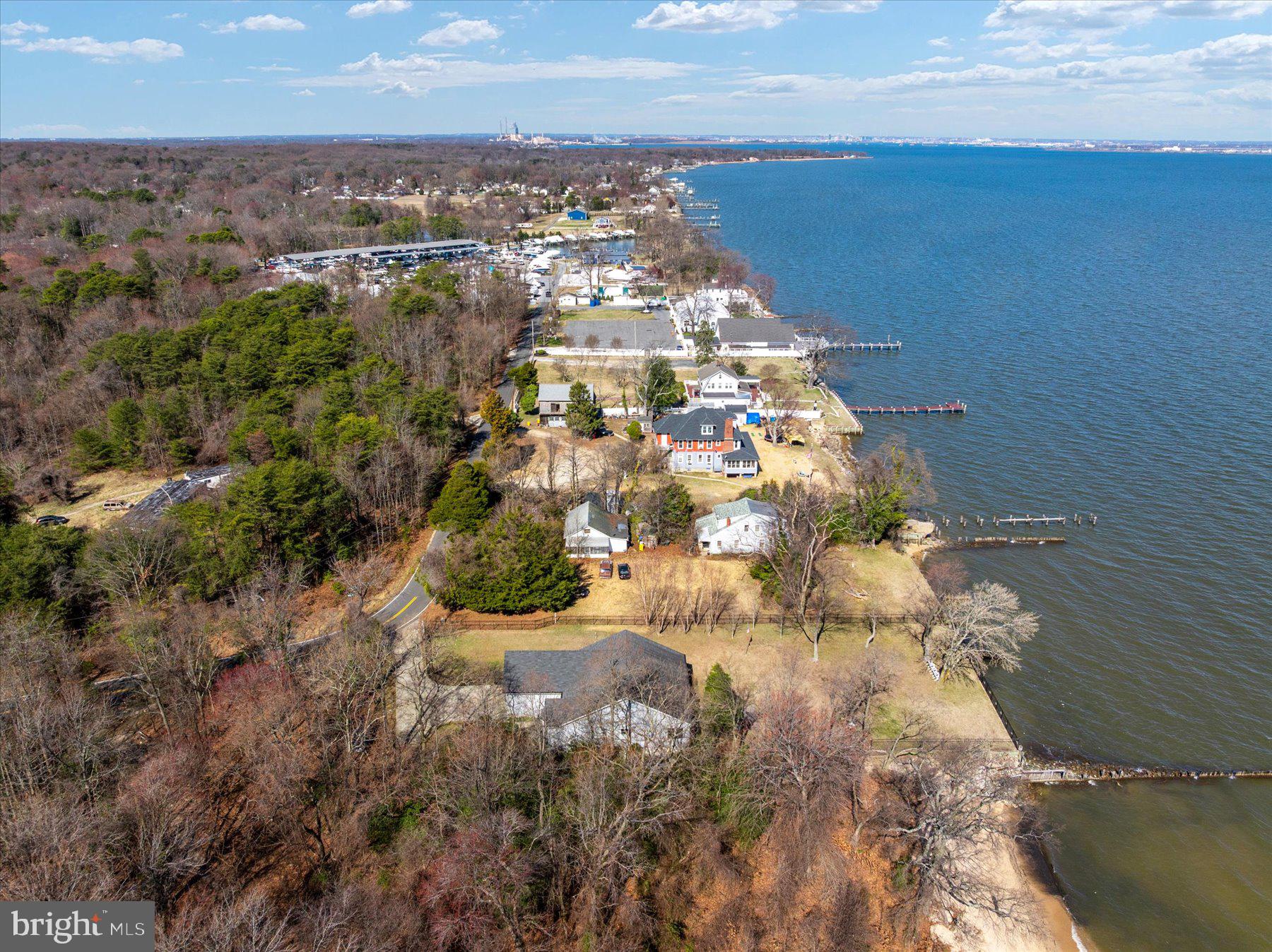 2062 KNOLLVIEW AVENUE