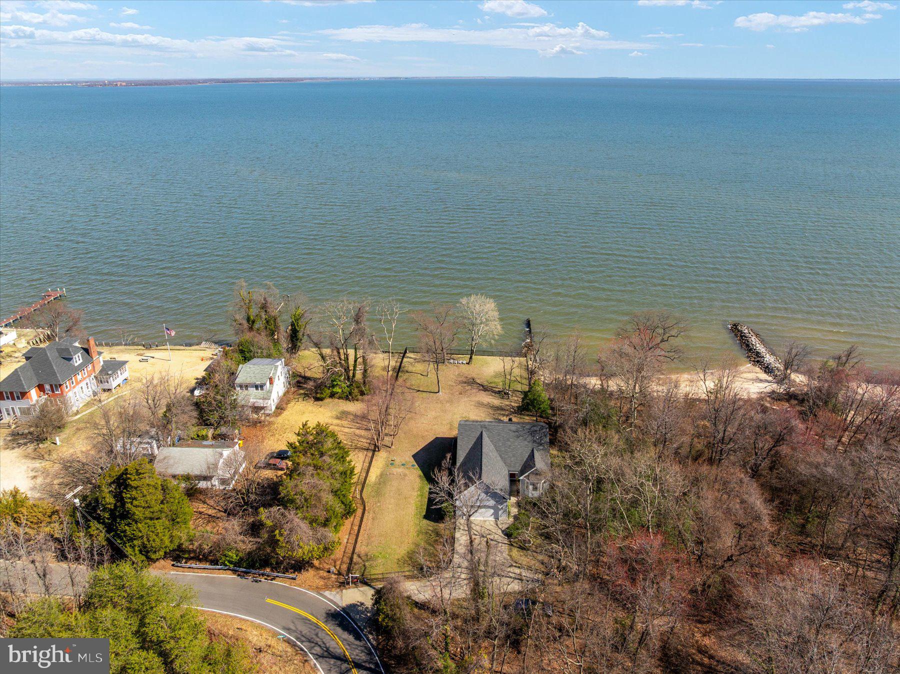 2062 KNOLLVIEW AVENUE