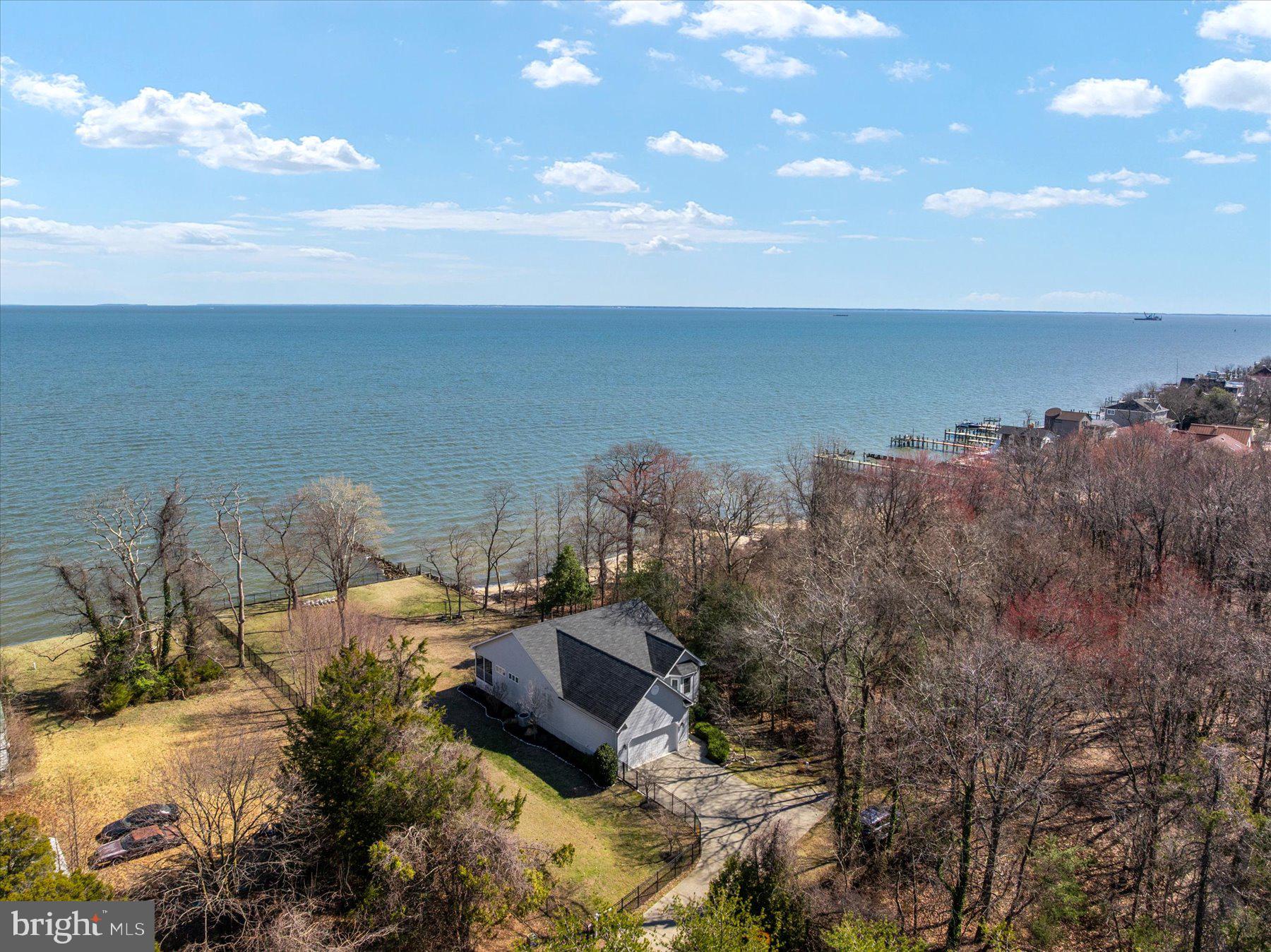 2062 KNOLLVIEW AVENUE