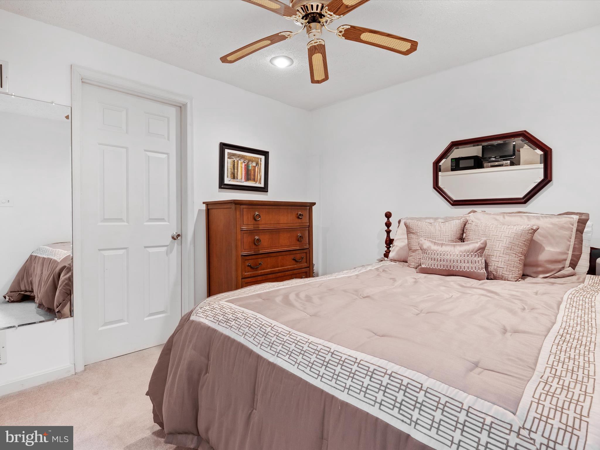 8238 SILVER RUN COURT