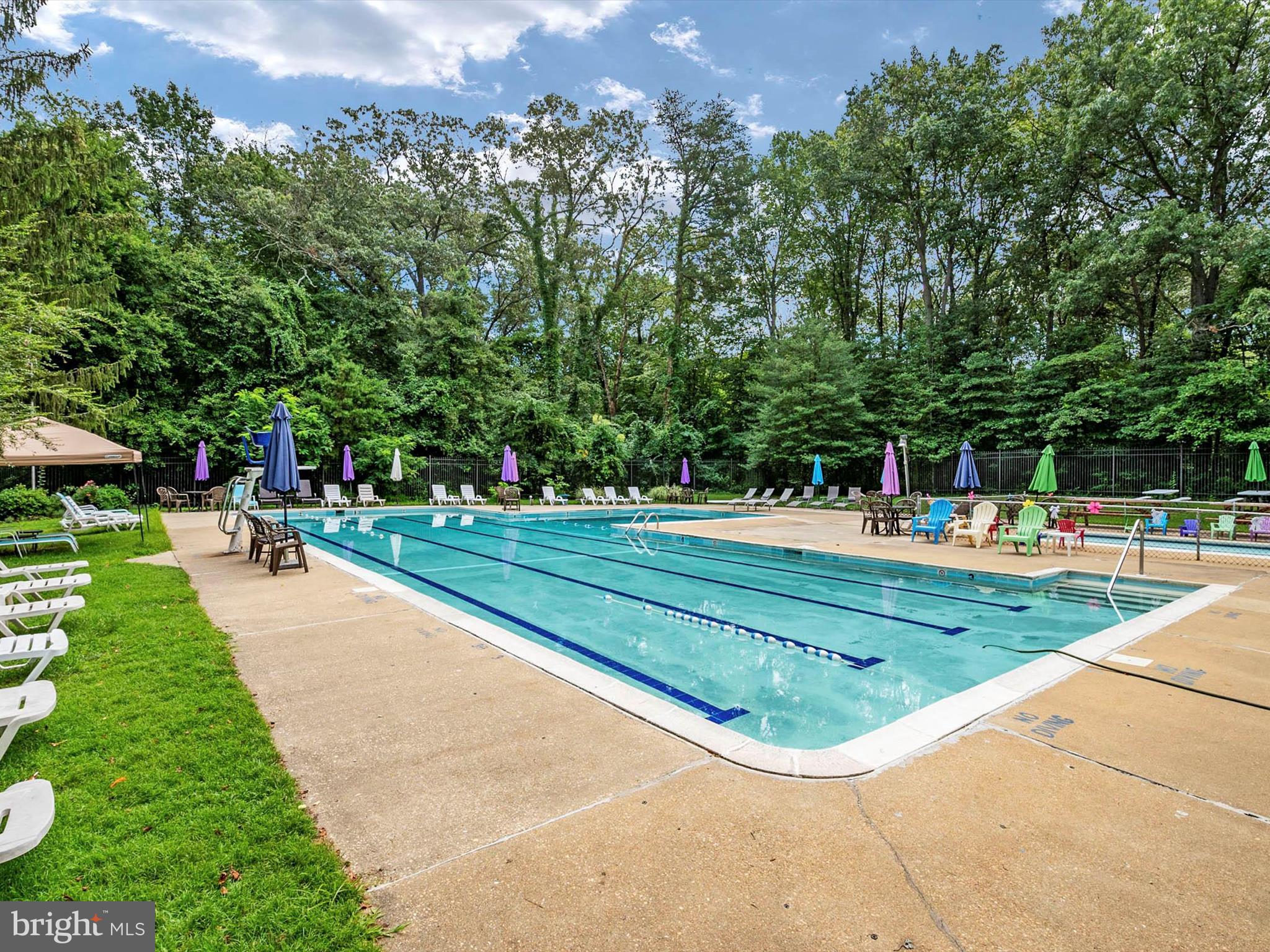 8238 SILVER RUN COURT