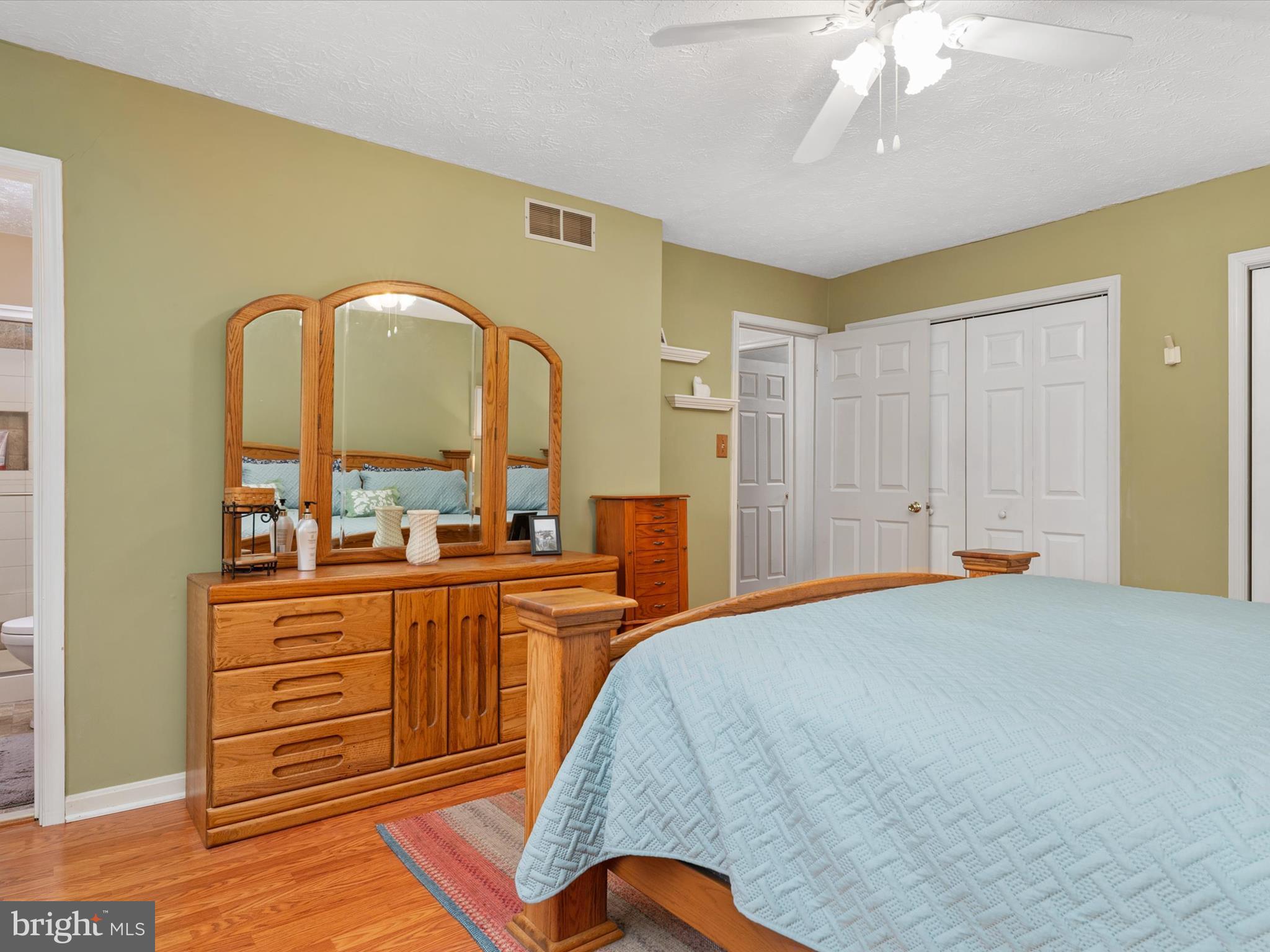 1526 PALM COURT