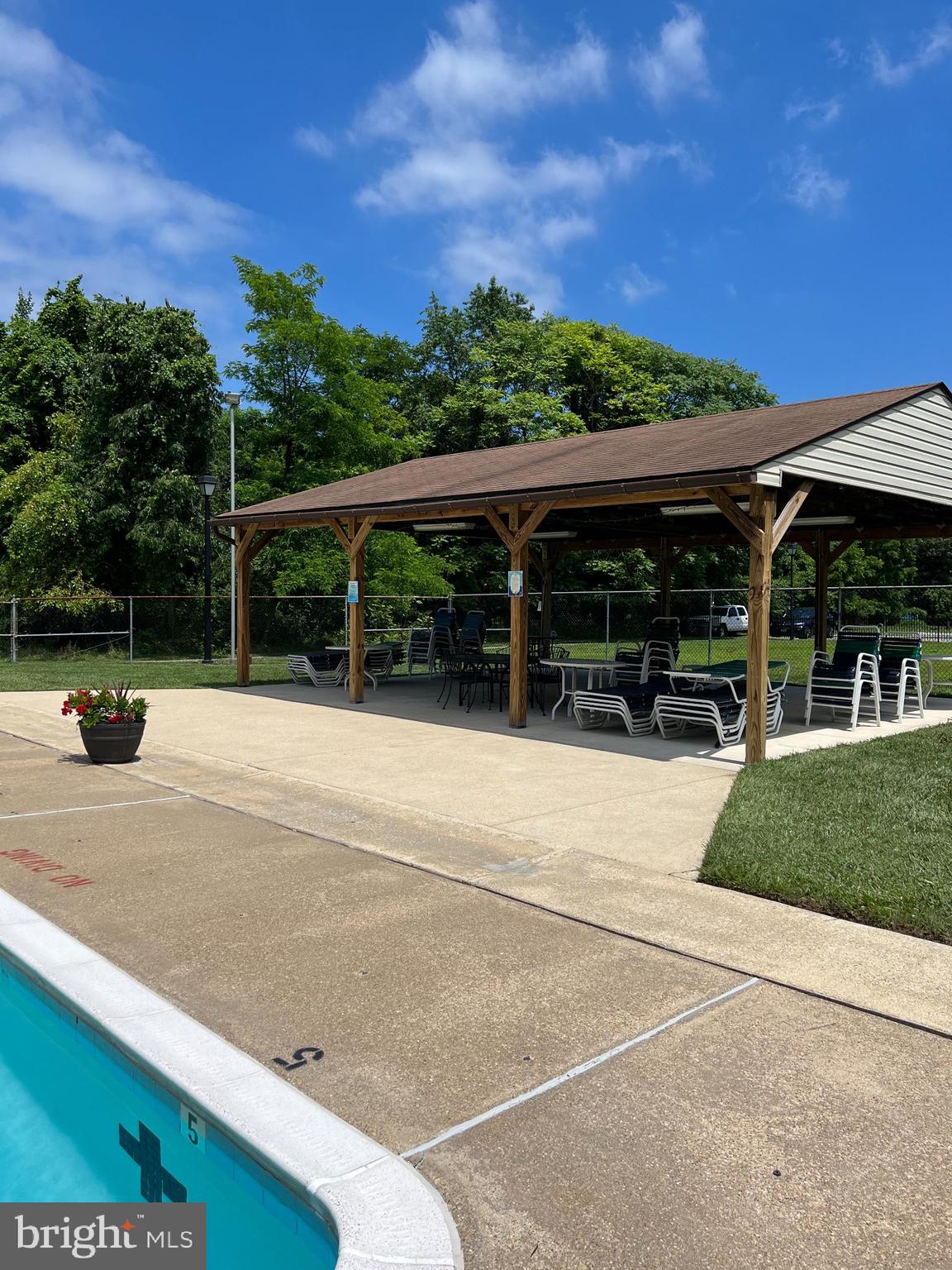 1526 PALM COURT