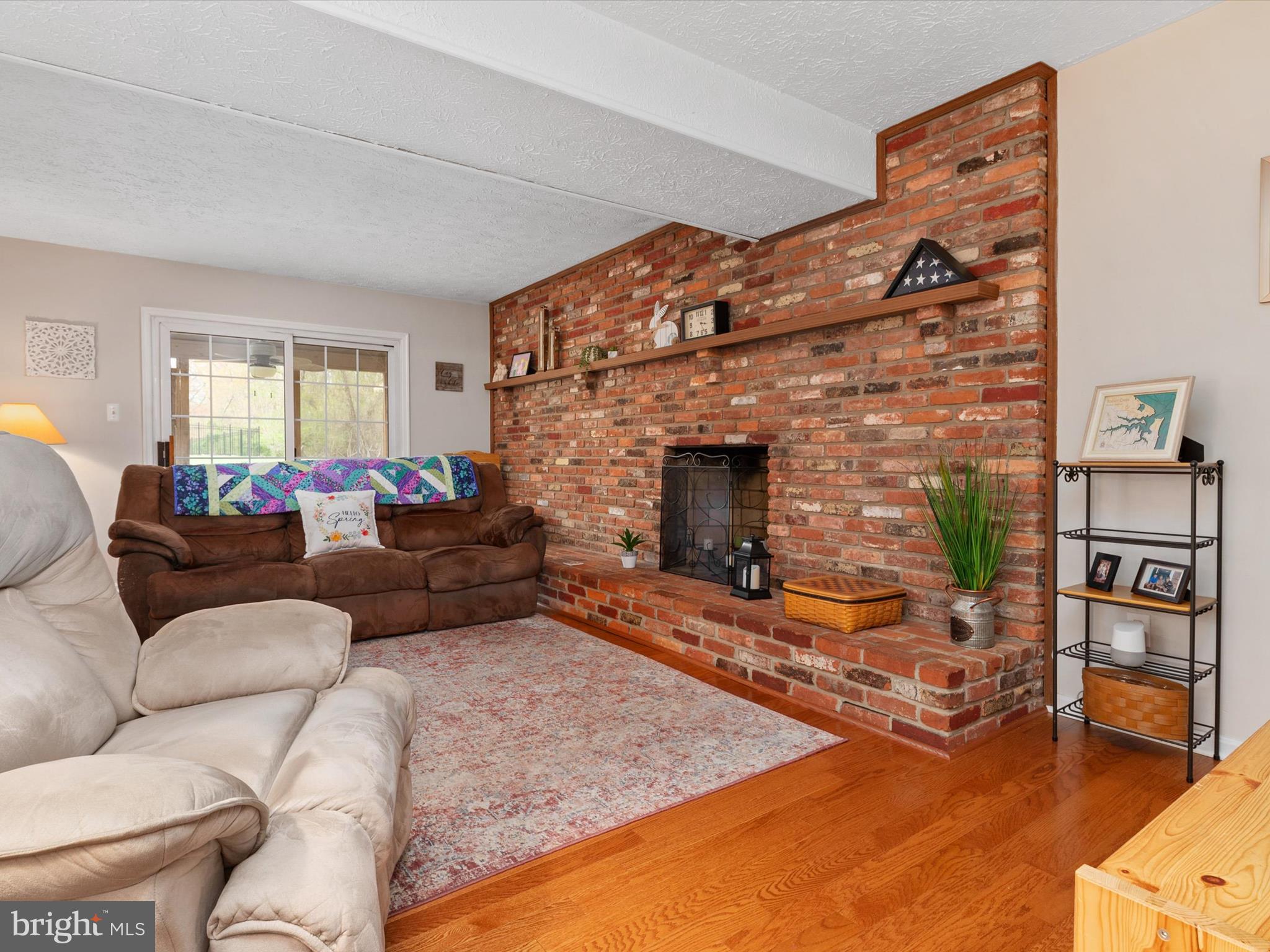 1526 PALM COURT