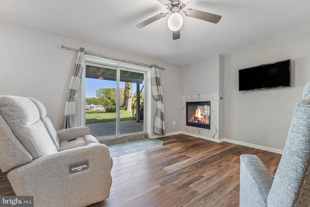 3313 LERITZ LANE