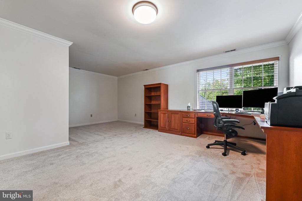 3313 LERITZ LANE