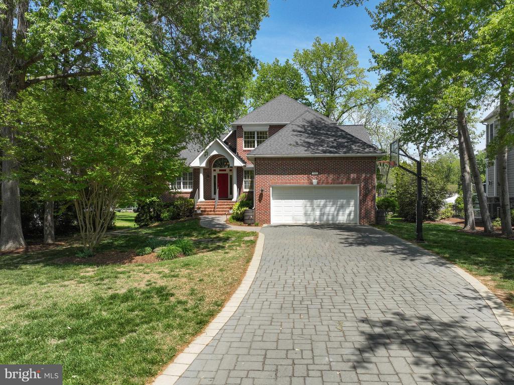 3313 LERITZ LANE