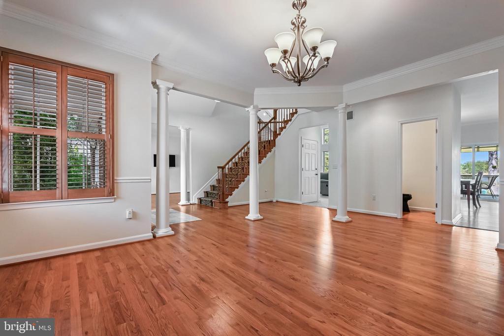 3313 LERITZ LANE
