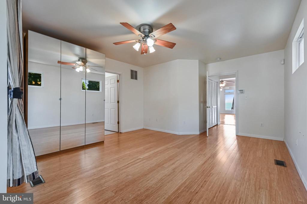8227 BAYSIDE DRIVE