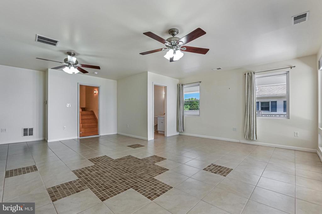 8227 BAYSIDE DRIVE
