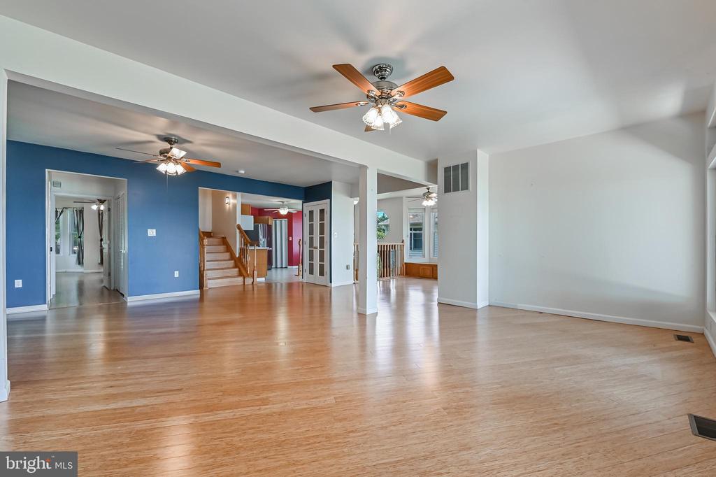 8227 BAYSIDE DRIVE