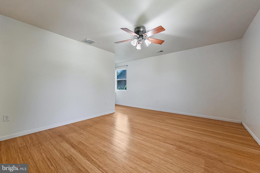 8227 BAYSIDE DRIVE