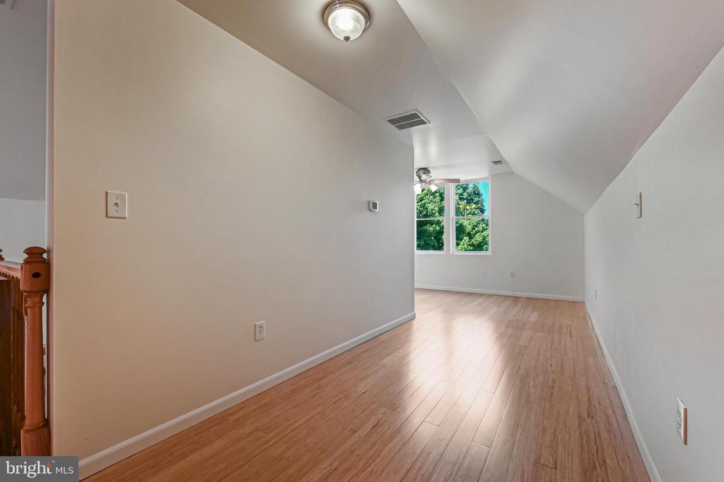 8227 BAYSIDE DRIVE