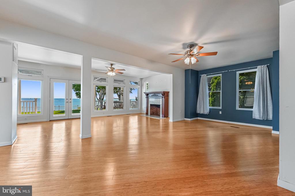 8227 BAYSIDE DRIVE