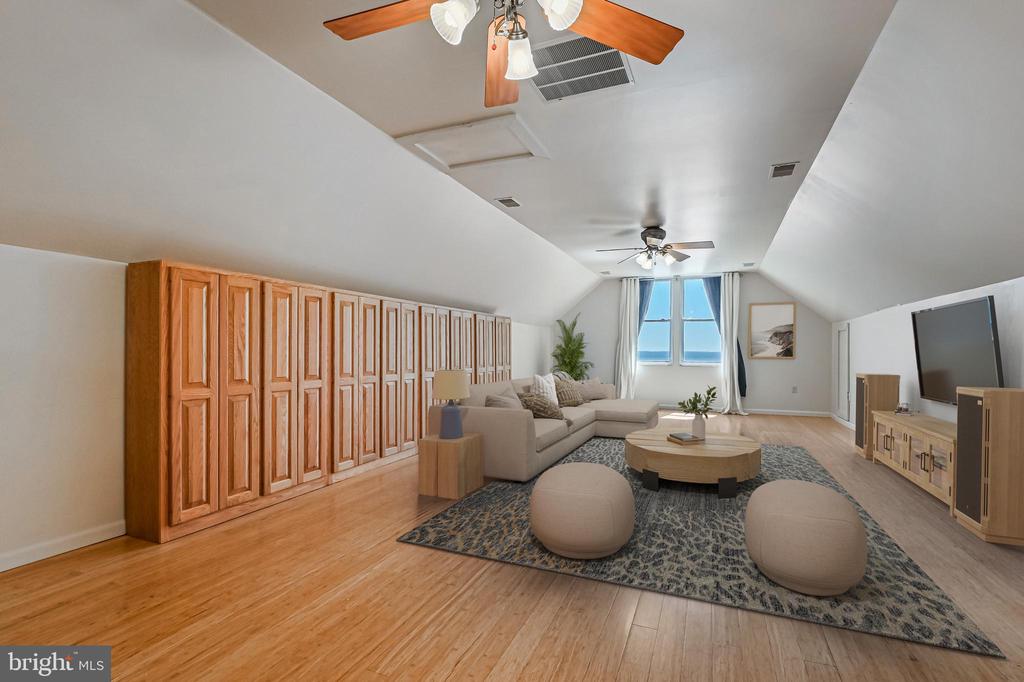 8227 BAYSIDE DRIVE